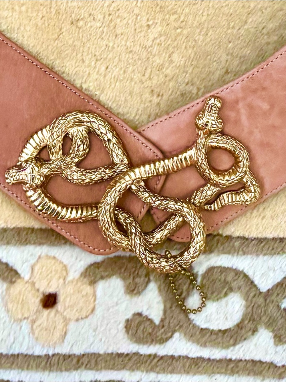 Neiman Marcus leather Rose beige Belt with Gold Snake Buckle. Fits 10, 12, 14